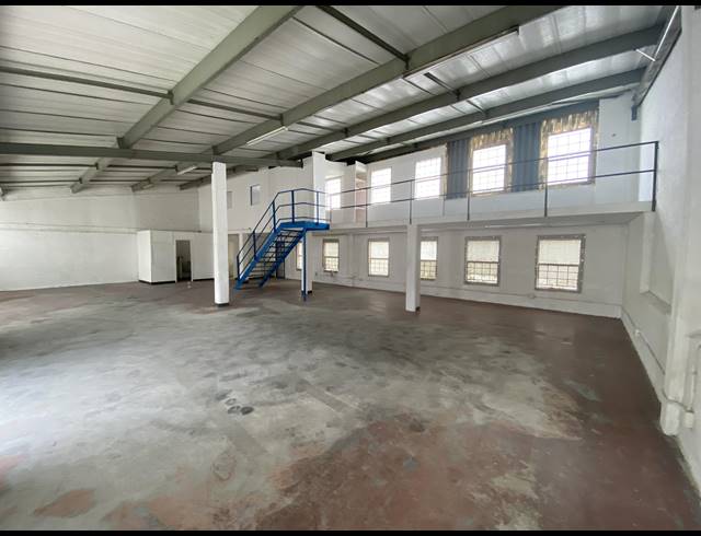 272M² WAREHOUSE TO LET IN SPRINGFIELD